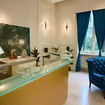 Madame Sofia Exclusive Collection Spanish Steps - Apartment-suites *