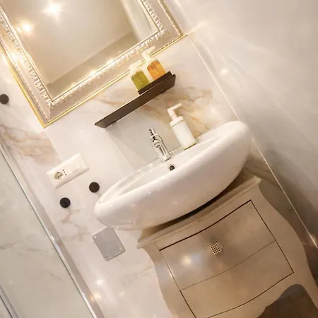 아파트 Madame Sofia Exclusive Collection Spanish Steps - Apartment-suites